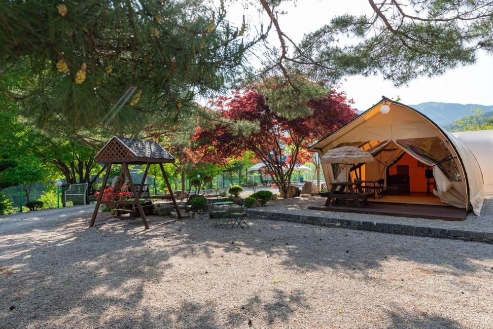 Hotel Inje Naerincheon Glamping Zewnętrze zdjęcie