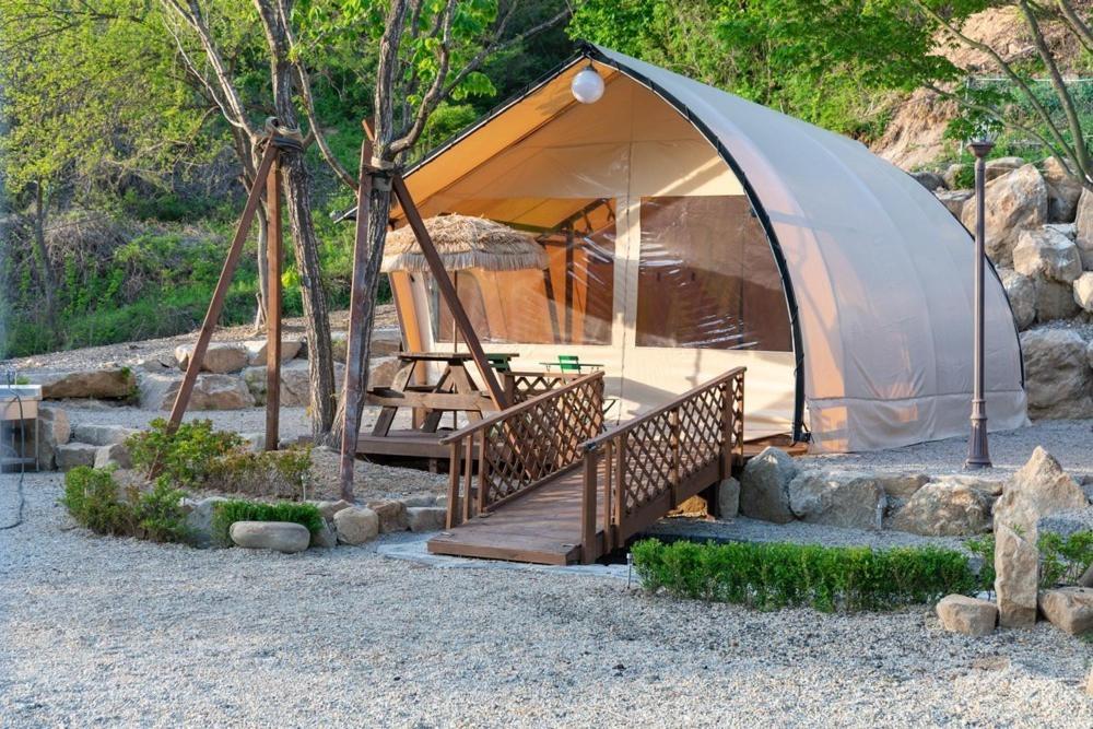 Hotel Inje Naerincheon Glamping Zewnętrze zdjęcie